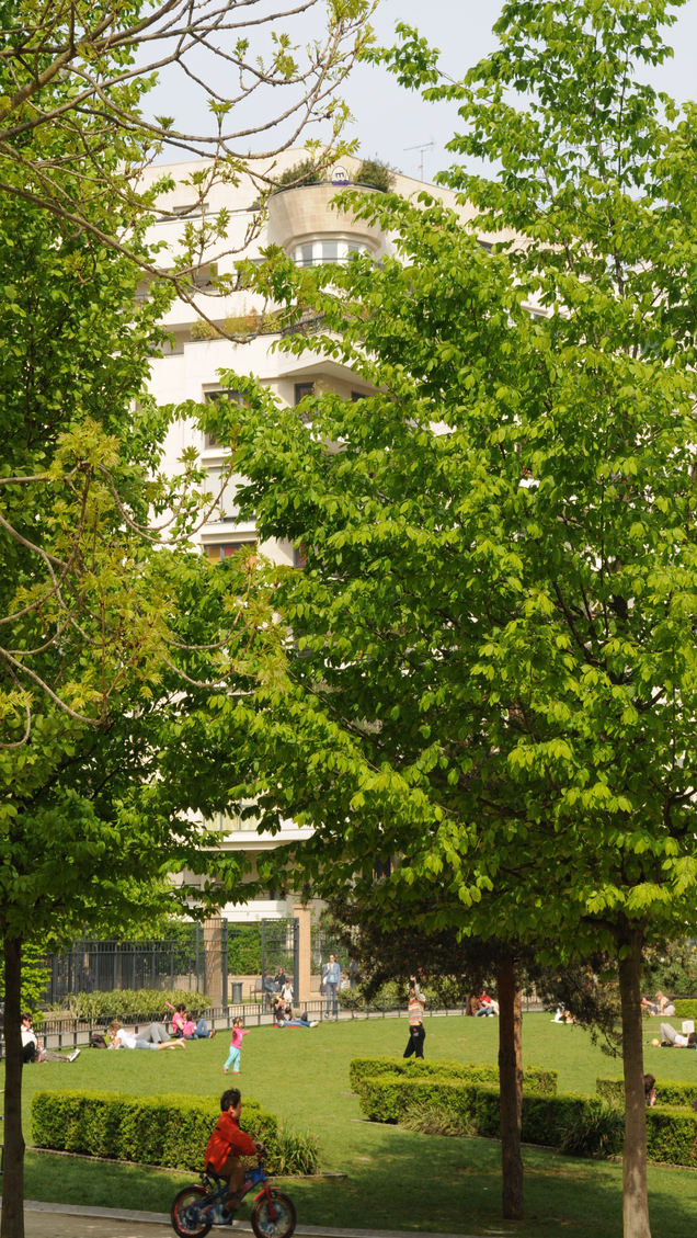 Chasse aux œufs à Courbevoie - parc du Millénaire