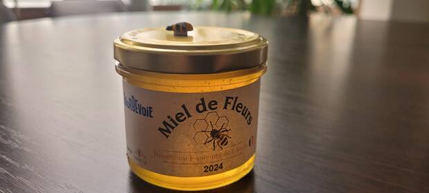 Photo d'un pot de miel de fleur de Courbevoie