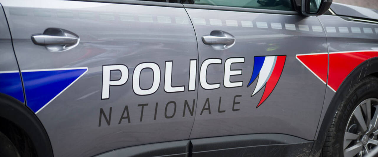 Photo d'une voiture de la police nationale